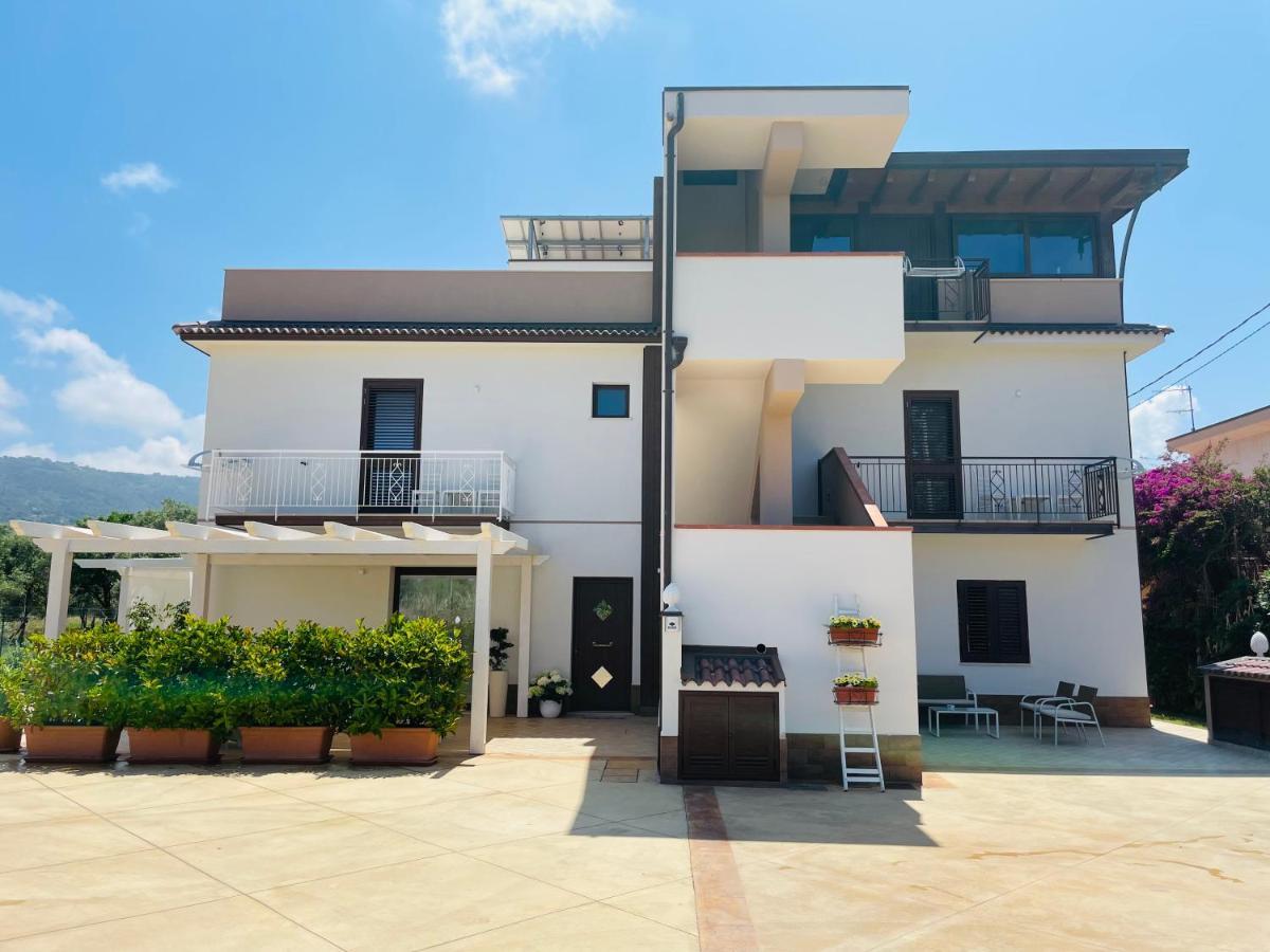 B&B Il Girasole Capo dʼOrlando Exteriör bild