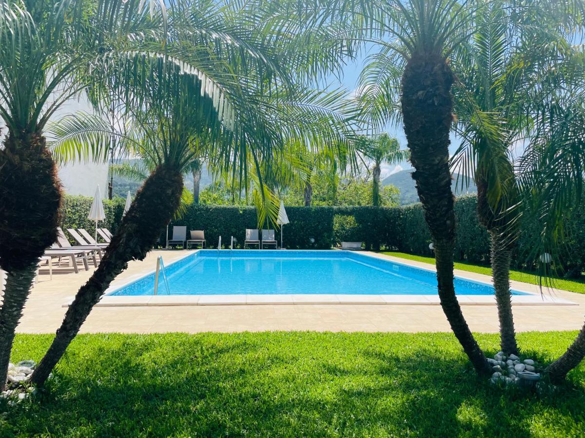 B&B Il Girasole Capo dʼOrlando Exteriör bild